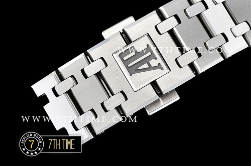 Royal Oak Ladies 33mm SS/SS White Dial Diamond Bezel Swiss ETA Quartz