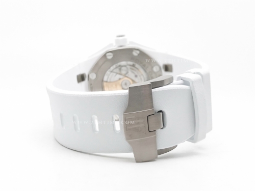 Royal Oak Diver 15707 Wht CER/RU Wht APSF A3120