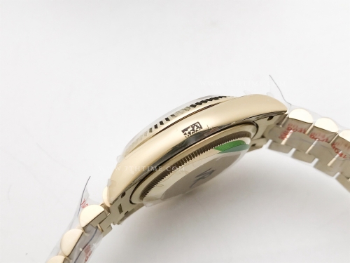 DayDate 36mm Wt 904L Flt YG/YG Gold/Bag QF VR3255