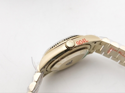 DayDate 36mm Wt 904L Flt YG/YG G-Green/Dia QF VR3255