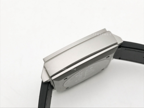 Tag Monaco Chronograph Black TI/RU Blk/Yelw A8F VK63A