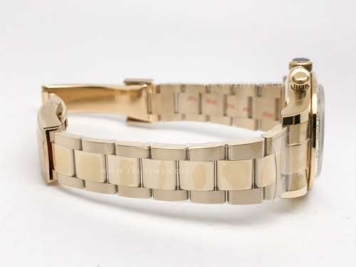 Daytona 126508 YG/YG Blk/Gold/Stk RCF A4131