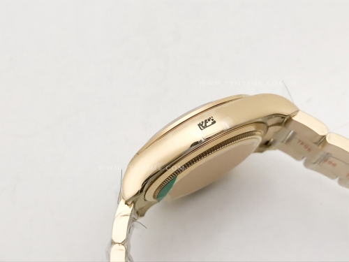 Daytona 126508 YG/YG Gold/Blk/Stk RCF A4131