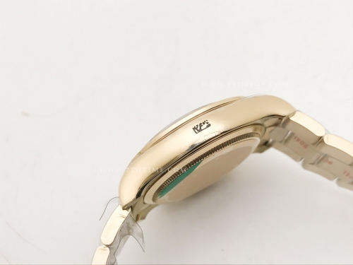 Daytona 126508 YG/YG Blk/Stk RCF A4131