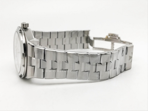 Overseas 4500V SS/SS White MKS MY9015 Cal5100