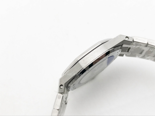 Royal Oak Ladies 67650ST 33mm SS/SS Blk/Stk ZF Sw Qtz