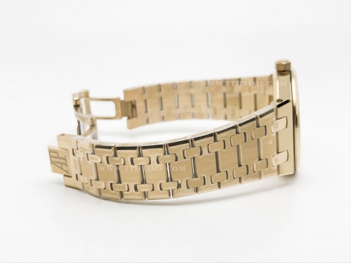 Royal Oak Ladies 67651BA Dia YG/YG Blue/Stk ZF Sw Qtz