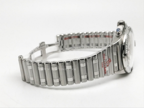 Chronomat B01 England SS/SS Wht/Stk BLS Asia 7750