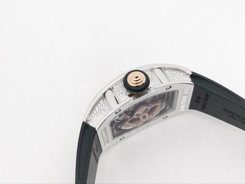 RM07-01 Snow Diam SS/RU Blk/Red Skele ZF CRMA2