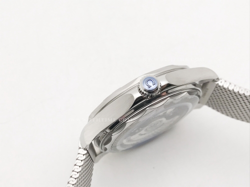 Seamaster 300m 210.30.42.20.06.002 Silver Surfer SS/SS Silv VSF A8806