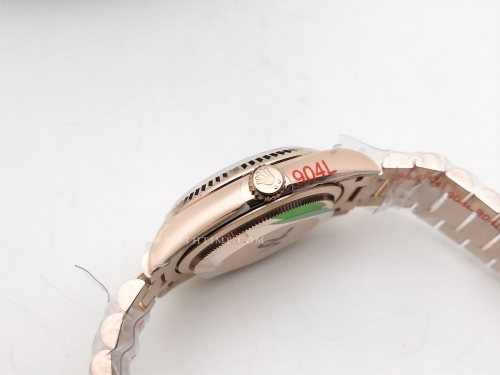 DayDate 36mm 128235 Wt 904L Flt RG/RG RG/Stk QF VR3255