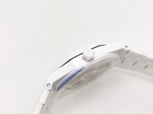 Royal Oak 41mm 15500 Wht CER/CER Blue APSF A4302