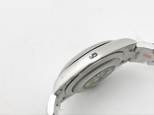 Oyster Pert 41mm 124300 Oys SS/SS Red Clean VR3230