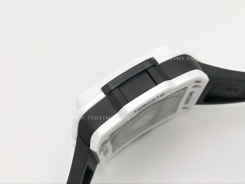 Square Bang Unico 42mm Wht CER/RU Ske BBF A1280