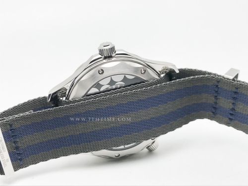 Seamaster 300 James Bond 60th Anni SS/NY BLS A8806