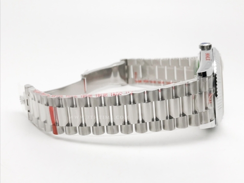 DayDate 40mm 904L Flt SS/SS S-Silv/Stk GMF A2836