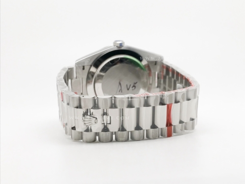 DayDate 40mm 904L Flt SS/SS S-Silv/Stk GMF A2836