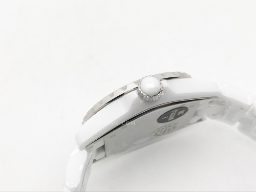 XHANEL J-12 38mm Wht CER/CER Wht/Graffiti HTF A2892