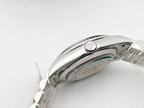 DayDate 40mm 228239 904L Flt Wt WG/WG I-Blue/Dia KF VR3255