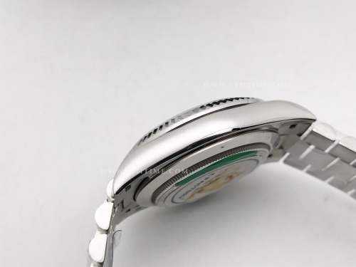 DayDate 40mm 228239 904L Flt Wt WG/WG Blk/Dia KF VR3255