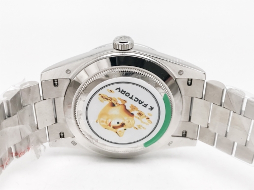 DayDate 40mm 228239 904L Flt Wt WG/WG O-Green/Rm KF VR3255