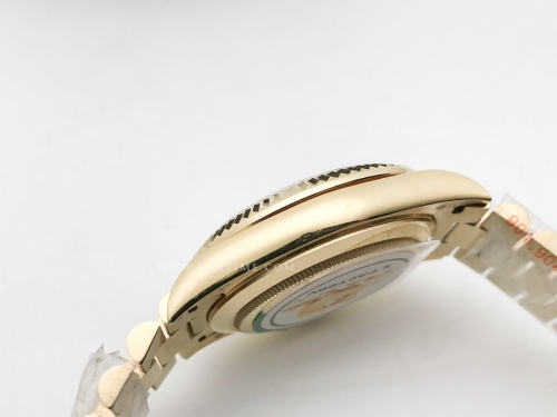 DayDate 40mm 228238 904L Flt Wt YG/YG Wht/Rm KF VR3255