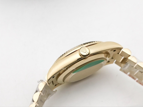 DayDate 40mm 228238 904L Flt Wt YG/YG O-Grn/Rm KF VR3255