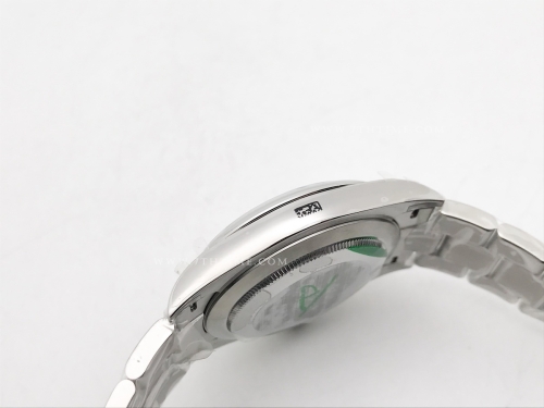 Oyster Pert 41mm 124300 SS/SS P.Green BPF VR3230