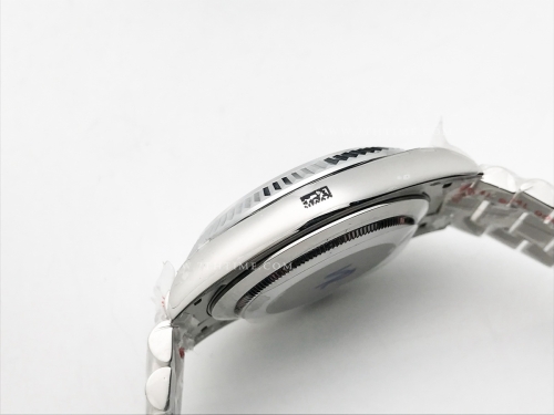 DayDate 40mm 904L Flt SS/SS Blue/Rm/Stk GMF VR3255