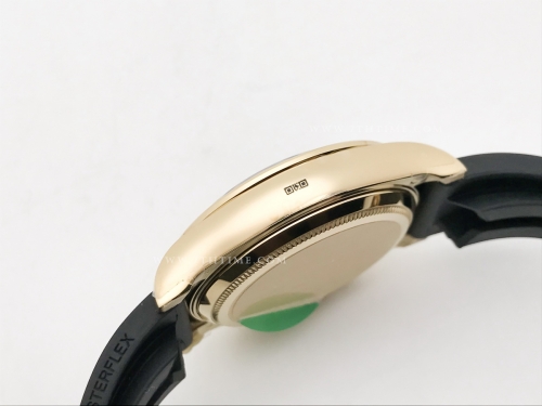 Daytona 126518LN 904L YG/RU Black/Stk APF DD4801