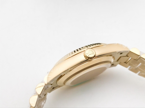 DayDate 40mm 904L Flt Wt YG/YG OGrn/Rm/Stk TMF SH3255