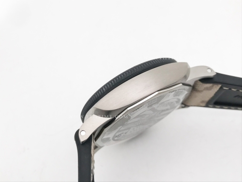 PAM 1669 Sub N.Seals 47mm CAR/TI/RU G-Blk VSF P900