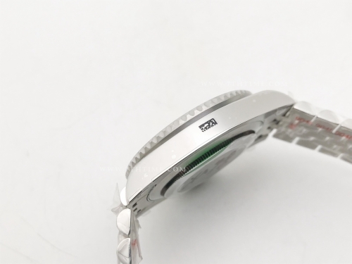 GMT II 126710 Jub 904L SS/SS Blk GMF V6 SH3285-2