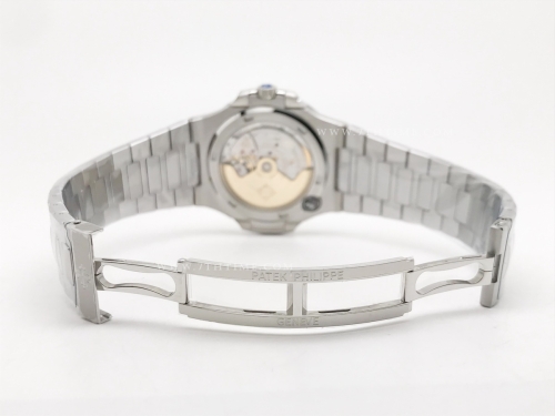 Nautilus Jumbo 5711 40th SS/SS Green/Stk BBF DD324