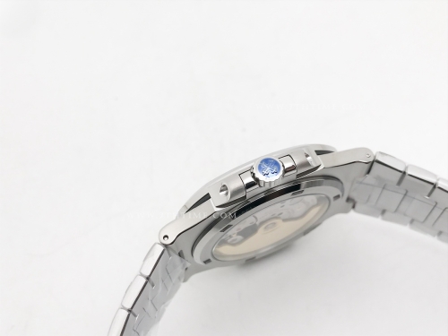 Nautilus Jumbo 5711 SS/SS Blue/Stk BBF DD324