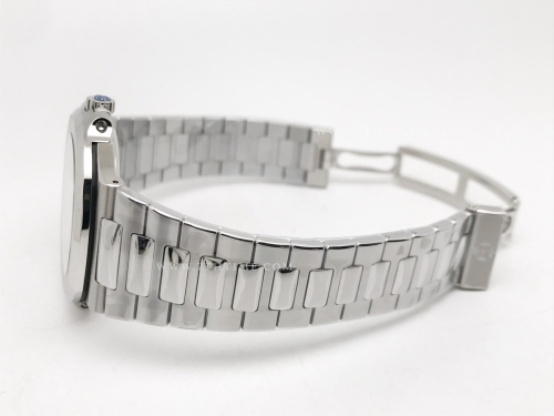 Nautilus Jumbo 5711 SS/SS Green/Stk BBF DD324