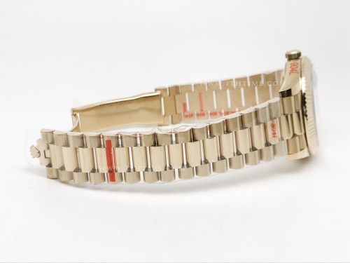 DayDate 40mm 904L Flt YG/YG Wht/Rm/Stk GMF VR3255