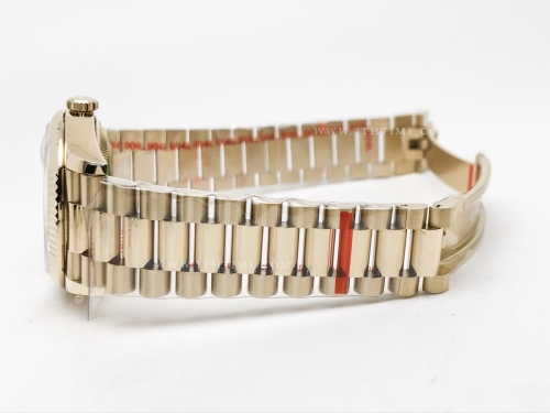 DayDate 36mm Wt 904L Flt YG/YG Wht/Rm/Stk QF VR3255