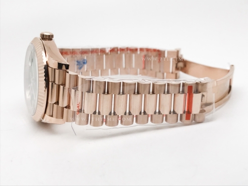 DayDate 40mm 904L Flt RG/RG Grn/Stk GMF VR3255