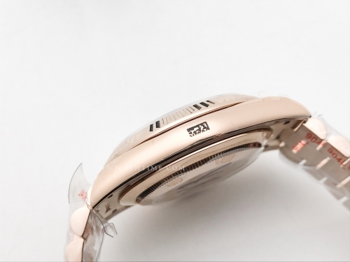 DayDate 40mm 904L Flt RG/RG O-Grn/Rm/Stk GMF VR3255