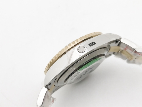 Seadweller 126603 43mm 904L YG/SS Blk GMF VR3235