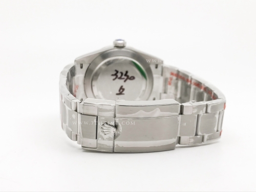 Explorer 1 224270 40mm 904L SS/SS Blk GMF A2824