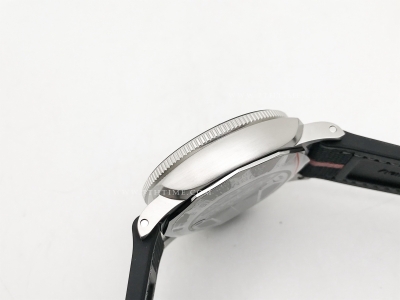 PAM1681 Submersible Luna Rossa SS/RU Silv VSF P900