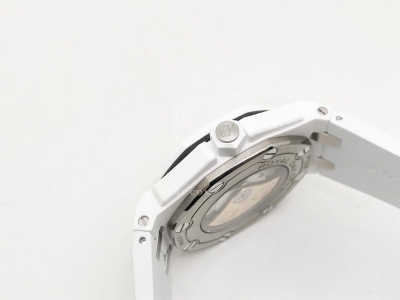 Royal Oak Diver 15707 Wht CER/RU Wht APSF A3120