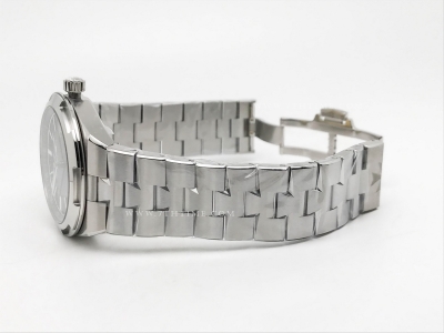 Overseas 4500V SS/SS Blue MKS MY9015 Cal5100 $378.00