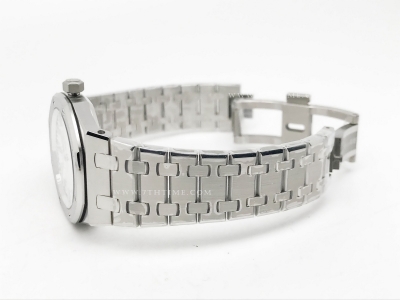 Royal Oak Ladies 67650ST 33mm SS/SS Wht/Stk ZF Sw Qtz