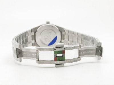 Royal Oak Ladies 67650ST 33mm SS/SS Wht/Stk ZF Sw Qtz