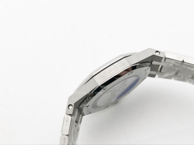 Royal Oak Ladies 67650ST 33mm SS/SS Blue/Stk ZF Sw Qtz