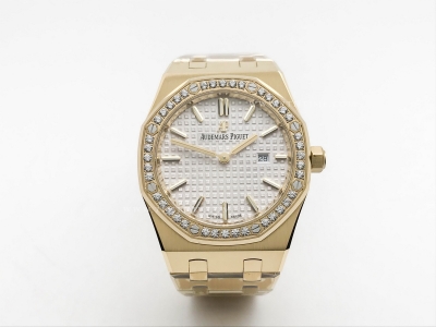 Royal Oak Ladies 67651BA Dia YG/YG Wht/Stk ZF Sw Qtz