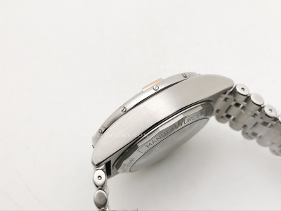 Chronomat B01 V2 RG/SS Silver/Stk TF Asia 7750